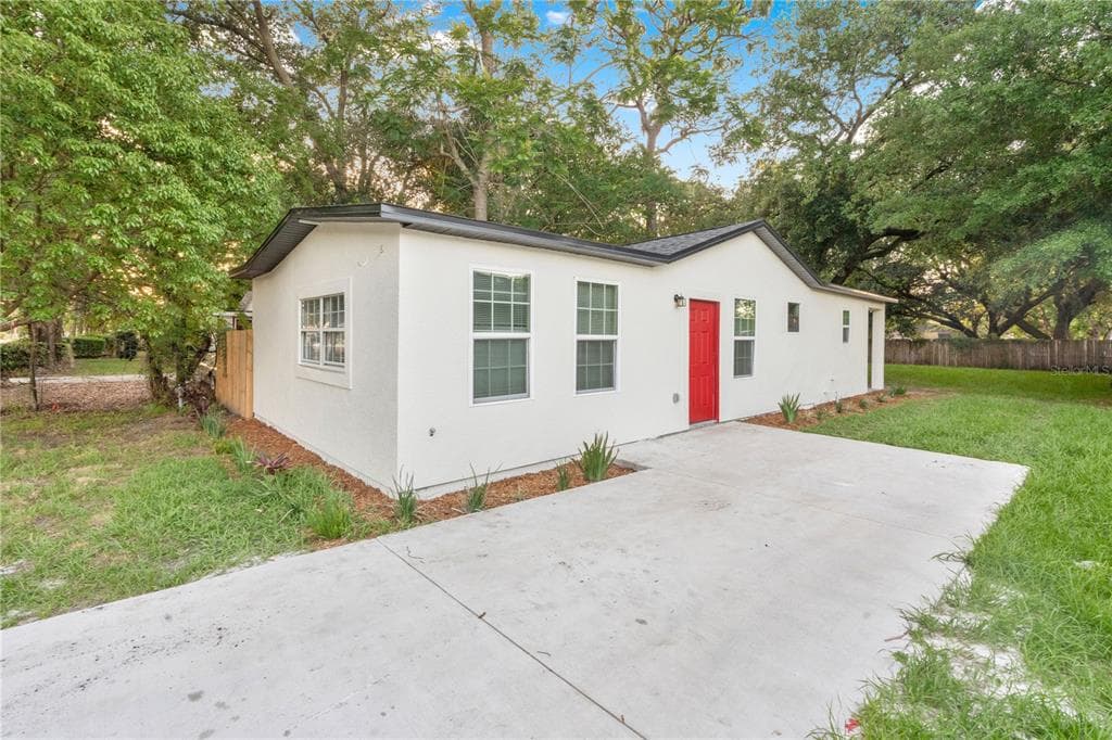 1701 E BAY STREET, WINTER GARDEN, FL 34787