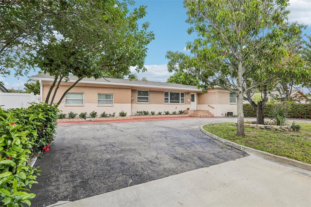 2709 49TH STREET N, ST PETERSBURG, FL 33710 — zdjęcie 4