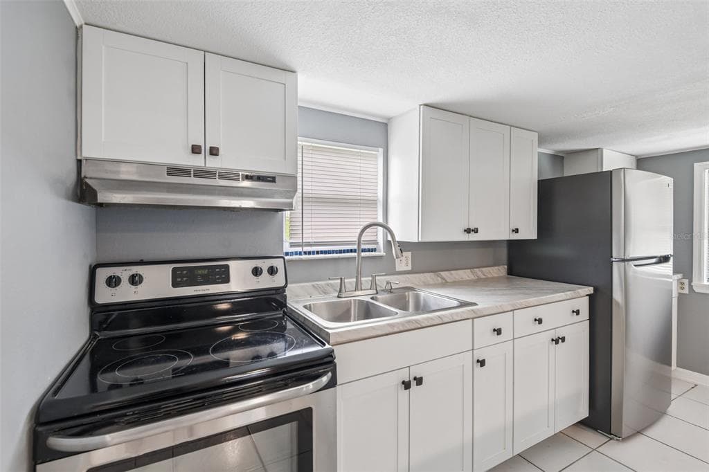 37732 CECIL LANE, ZEPHYRHILLS, FL 33542 — zdjęcie 5