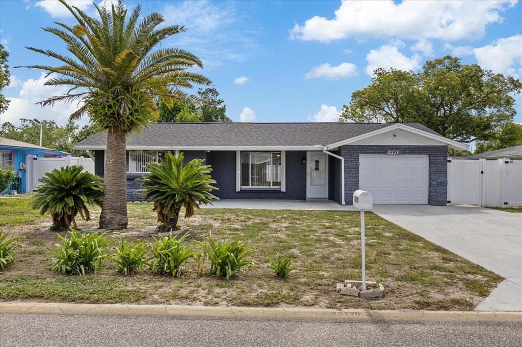 10220 OAK HILL DRIVE, PORT RICHEY, FL 34668