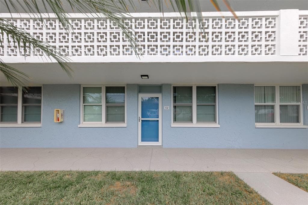 4715 BAY STREET NE # 132, ST PETERSBURG, FL 33703