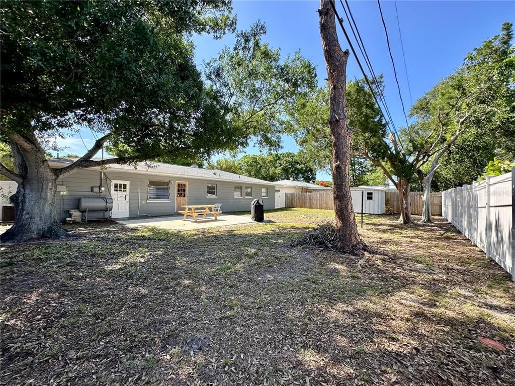 4917 99TH STREET N, ST PETERSBURG, FL 33708 — zdjęcie 2