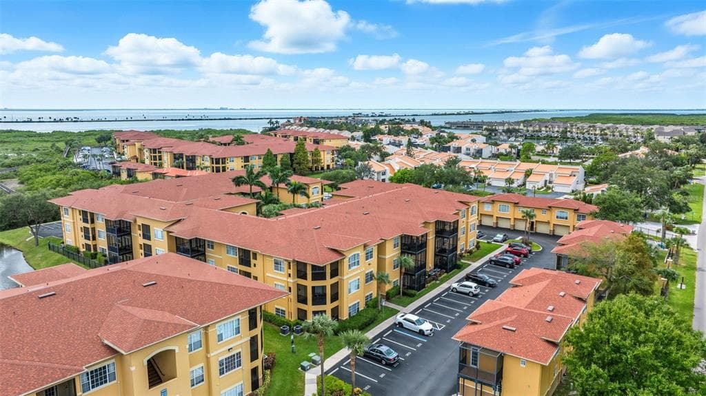 4333 BAYSIDE VILLAGE DRIVE # 304, TAMPA, FL 33615