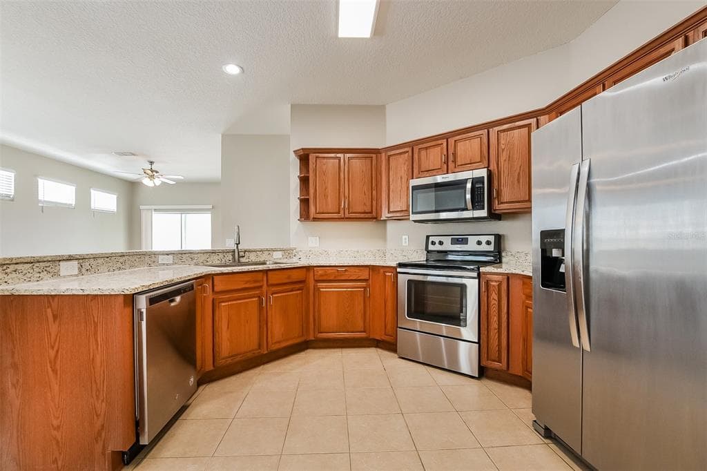 1221 LONGVILLE CIRCLE, TAVARES, FL 32778 — zdjęcie 5