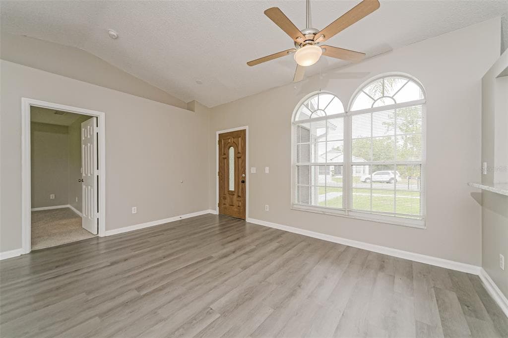 602 COTULLA DRIVE, KISSIMMEE, FL 34758 — zdjęcie 4