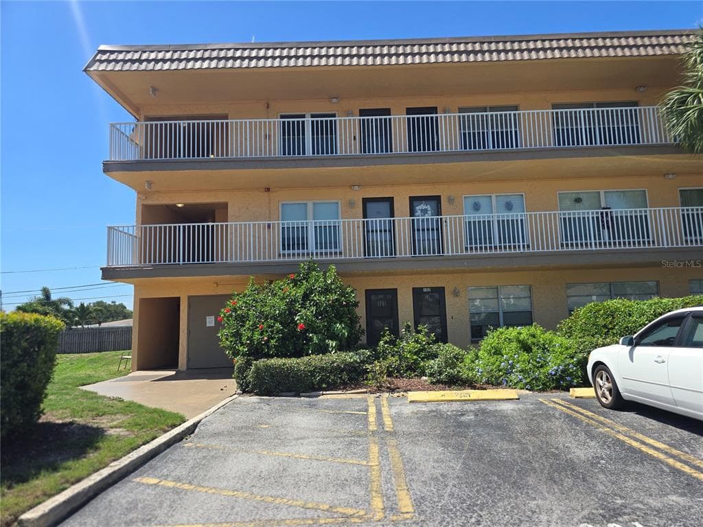 6400 46TH AVENUE N # 301, KENNETH CITY, FL 33709 — zdjęcie 4