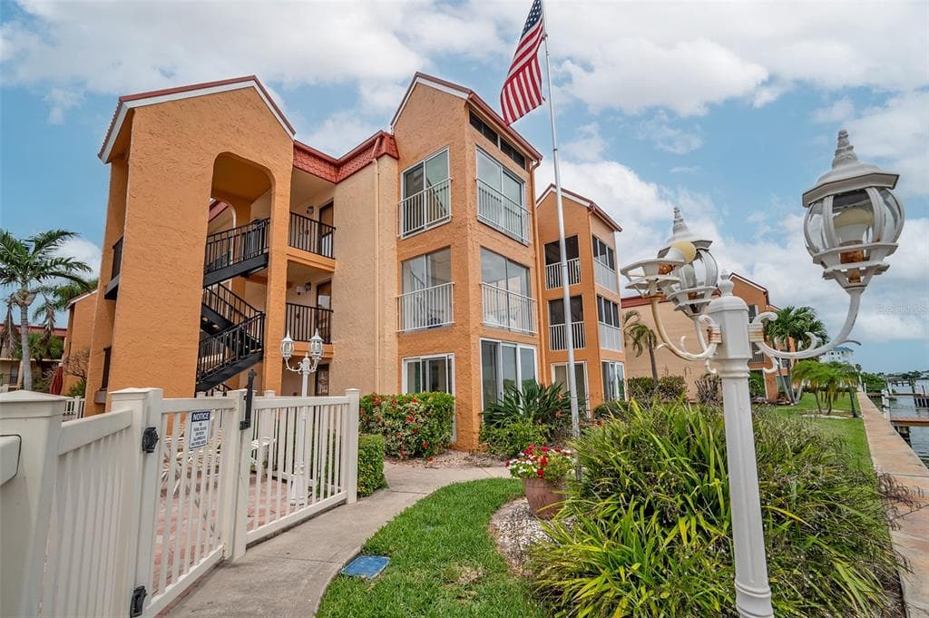 8921 BLIND PASS ROAD # 143, ST PETE BEACH, FL 33706 — zdjęcie 3