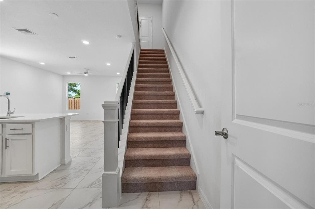 607 SILVER STREAM COURT, BRANDON, FL 33511 — zdjęcie 2