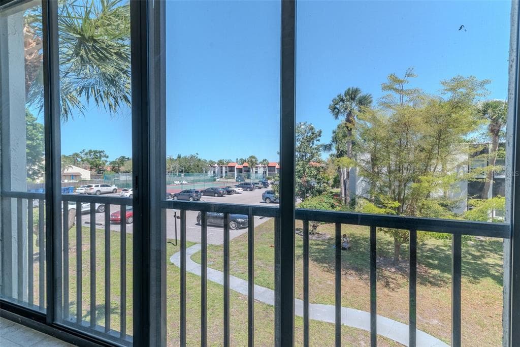 3281 BENEVA ROAD # 202, SARASOTA, FL 34232 — zdjęcie 2