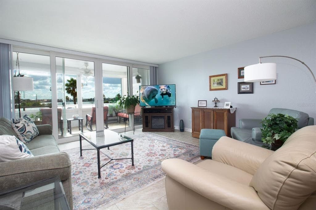 17920 GULF BOULEVARD # 301, REDINGTON SHORES, FL 33708 — zdjęcie 4