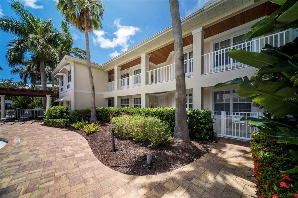 3506 54TH DRIVE W # 106, BRADENTON, FL 34210