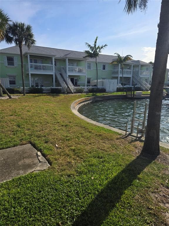 5231 BEACH DRIVE SE # A, ST PETERSBURG, FL 33705 — zdjęcie 2