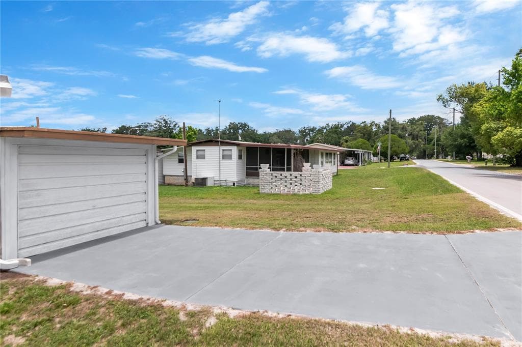 39219 OLA AVENUE, ZEPHYRHILLS, FL 33542 — zdjęcie 3
