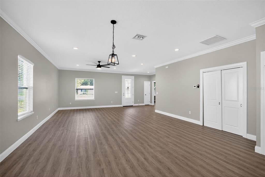 7977 49TH AVENUE N, ST PETERSBURG, FL 33709 — zdjęcie 5