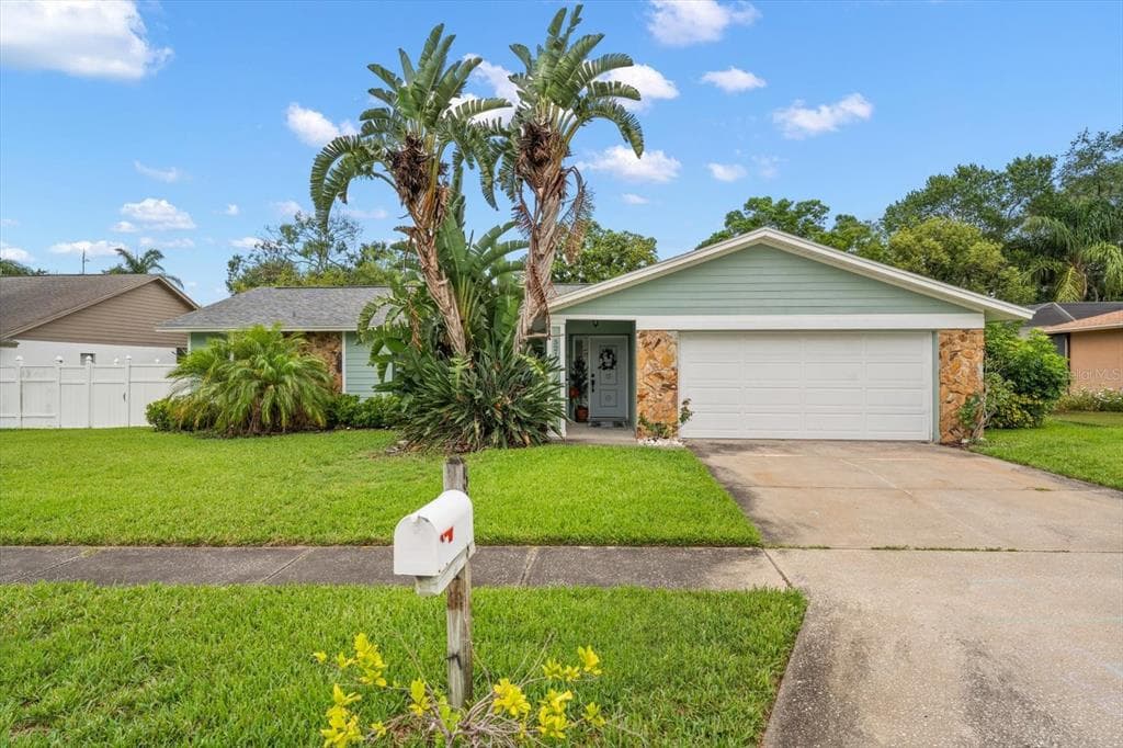 521 MERAVAN DRIVE, PALM HARBOR, FL 34683