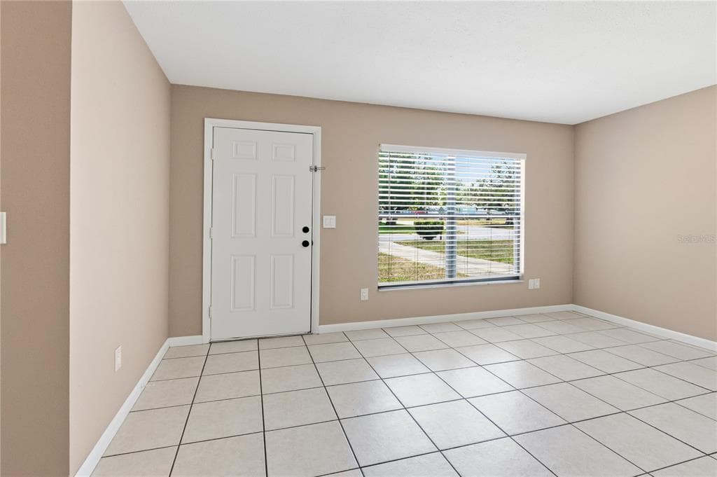 214 E FLOYD AVENUE, LAKE MARY, FL 32746 — zdjęcie 4