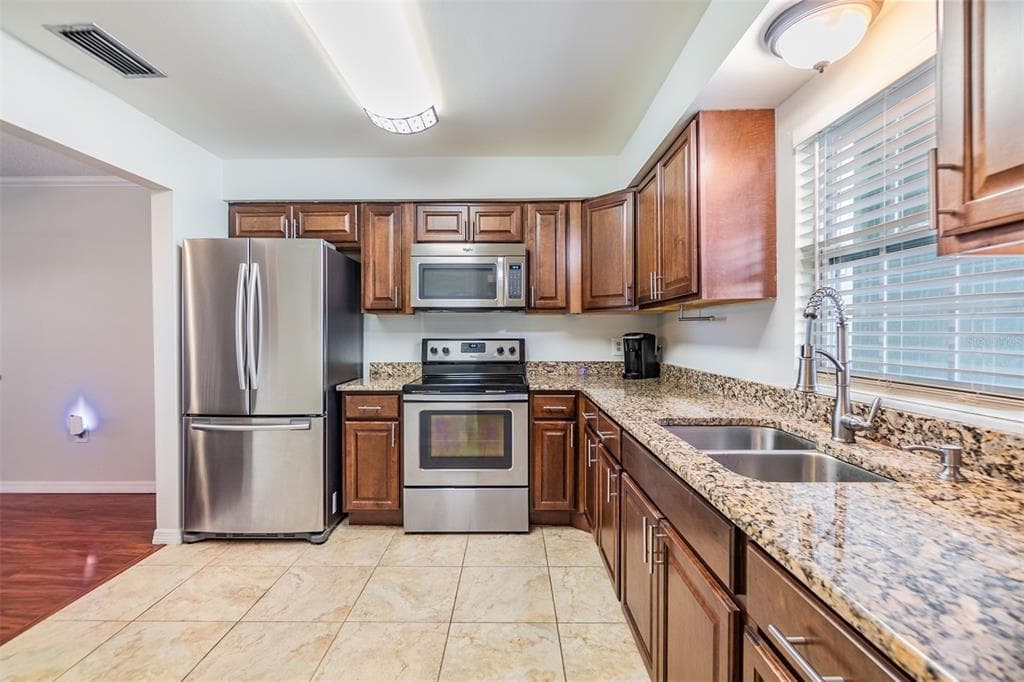 701 POINSETTIA ROAD # 306, BELLEAIR, FL 33756 — zdjęcie 3