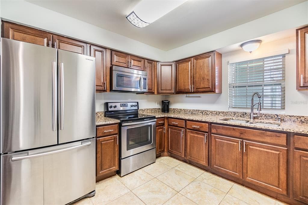 701 POINSETTIA ROAD # 306, BELLEAIR, FL 33756 — zdjęcie 4
