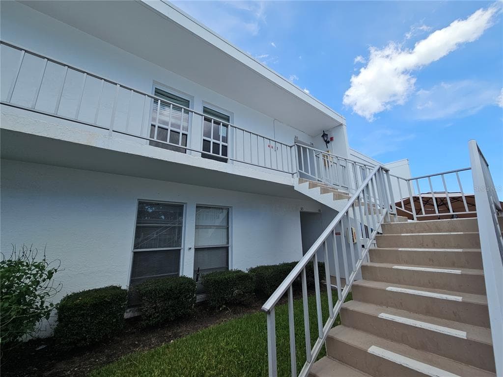 1655 S HIGHLAND AVENUE # B215, CLEARWATER, FL 33756 — zdjęcie 2