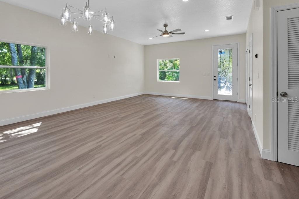 556 WALLACE STREET, DAYTONA BEACH, FL 32114 — zdjęcie 4