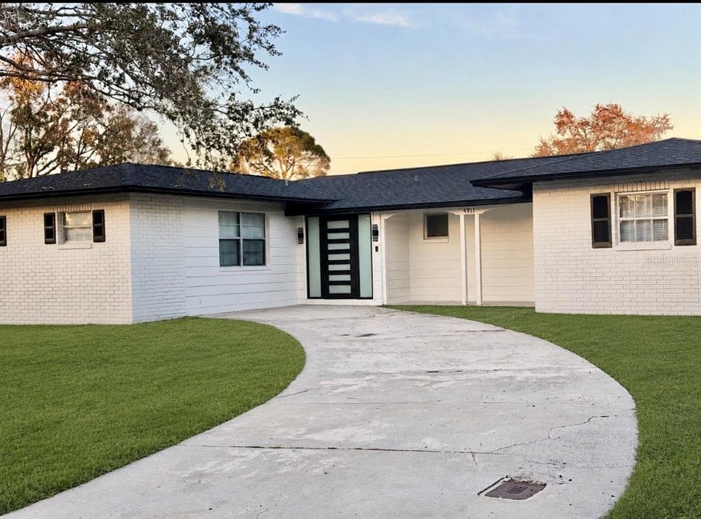 4911 SHETLAND AVENUE, TAMPA, FL 33615