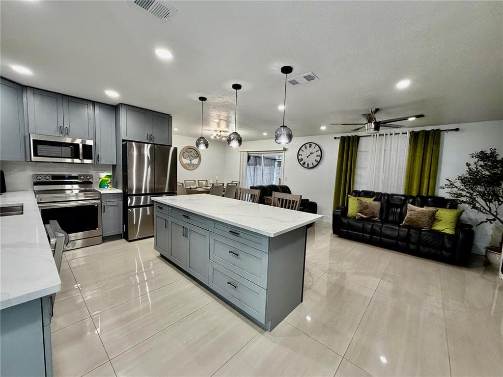 4911 SHETLAND AVENUE, TAMPA, FL 33615 — zdjęcie 4