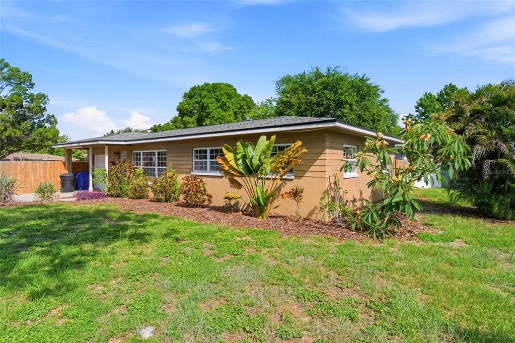 7555 19TH AVENUE N, ST PETERSBURG, FL 33710 — zdjęcie 3