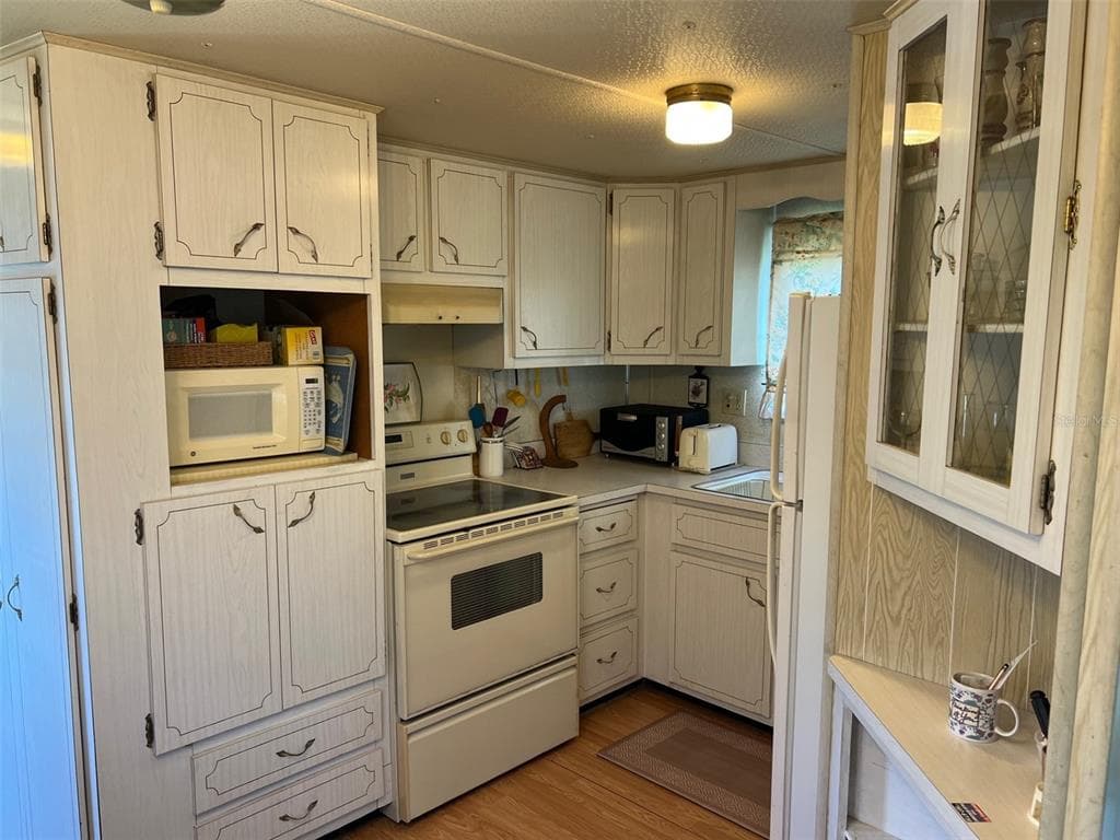 12674 SEMINOLE BOULEVARD # M1, LARGO, FL 33778 — zdjęcie 3
