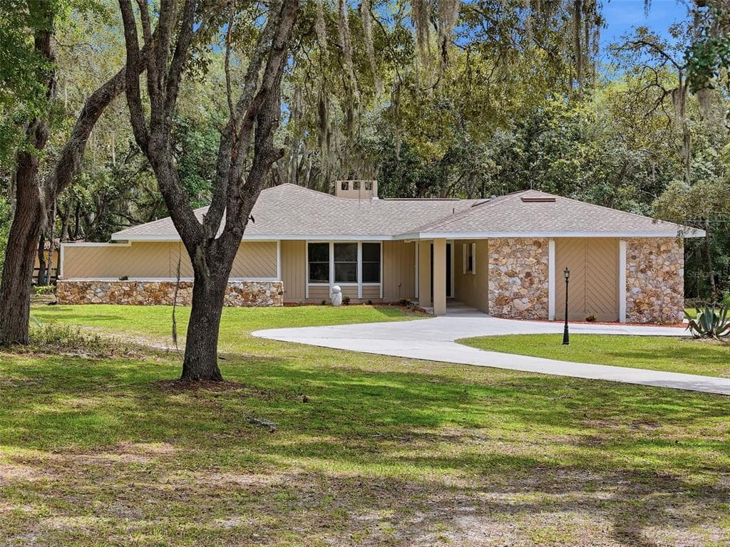 162 W MASSACHUSETTS STREET, HERNANDO, FL 34442