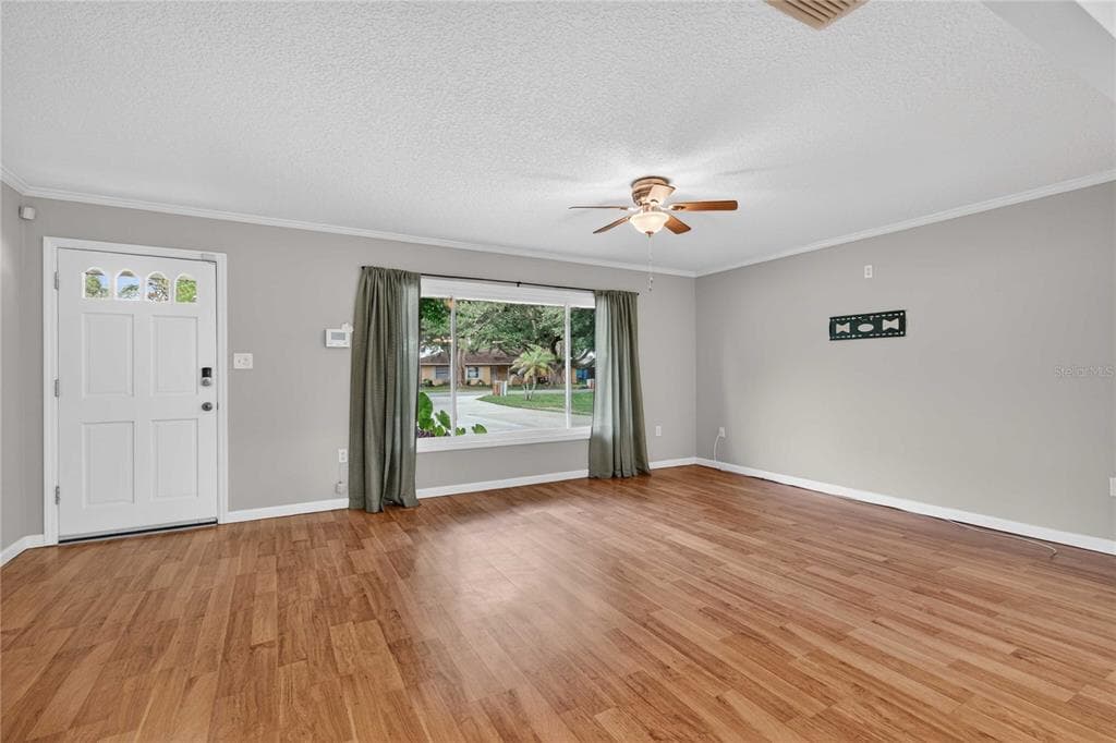 27638 LISA DRIVE, TAVARES, FL 32778 — zdjęcie 5