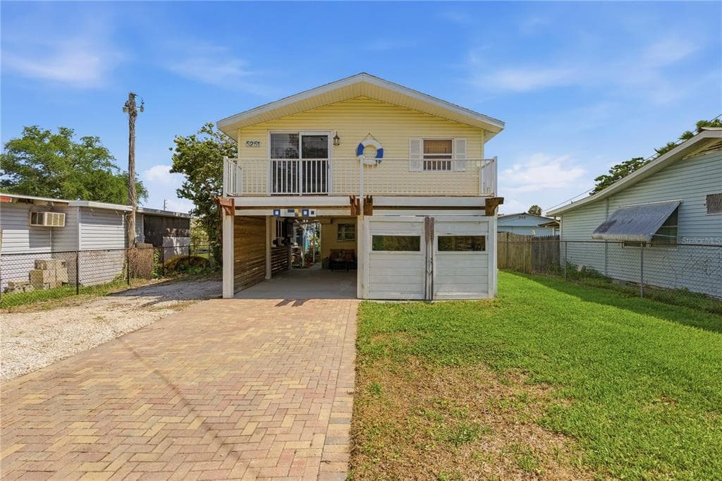 5251 ALPACA DRIVE, WEEKI WACHEE, FL 34607 — zdjęcie 2