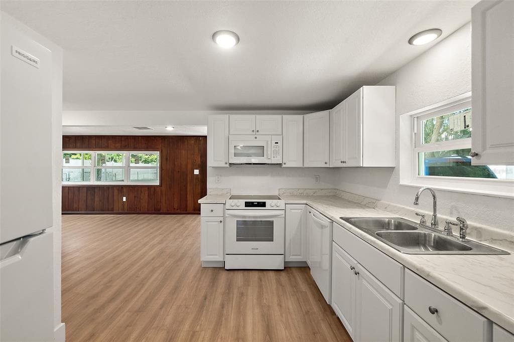 607 WAYNE AVENUE, NEW SMYRNA BEACH, FL 32168 — zdjęcie 5