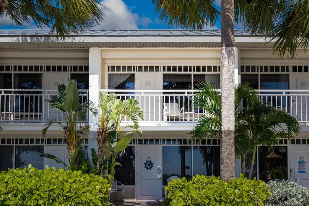 611 DESTINY DRIVE # 204, RUSKIN, FL 33570