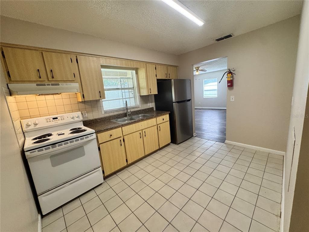 1001 CRAWFORD STREET, LEESBURG, FL 34748 — zdjęcie 4