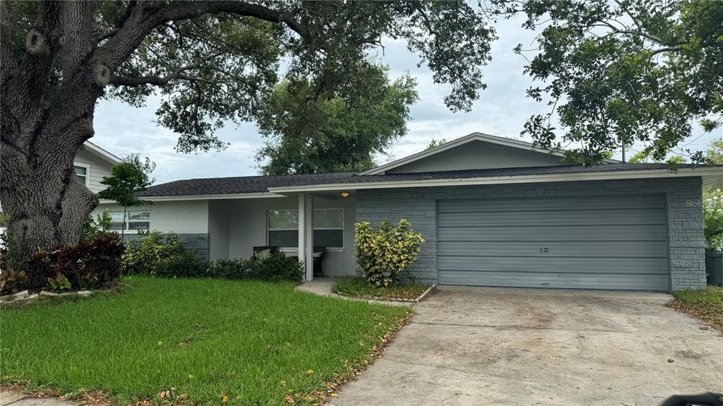 9652 COMMODORE DRIVE, SEMINOLE, FL 33776