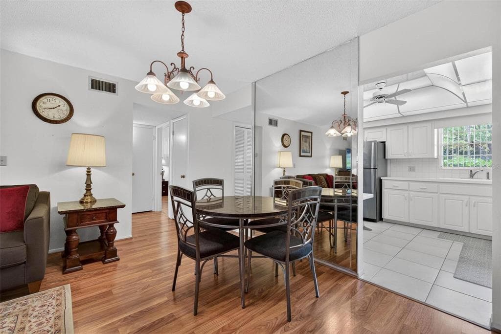 2440 WORLD PARKWAY BOULEVARD # 6, CLEARWATER, FL 33763 — zdjęcie 4