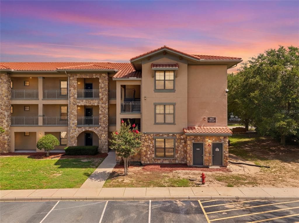 901 CHARO PARKWAY # 717, DAVENPORT, FL 33897