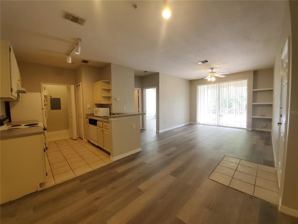 5807 LEGACY CRESCENT PLACE # 201, RIVERVIEW, FL 33578 — zdjęcie 3