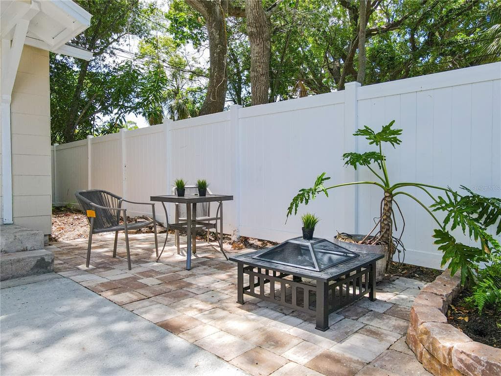 609 N OSCEOLA AVENUE # A & B, CLEARWATER, FL 33755 — zdjęcie 2