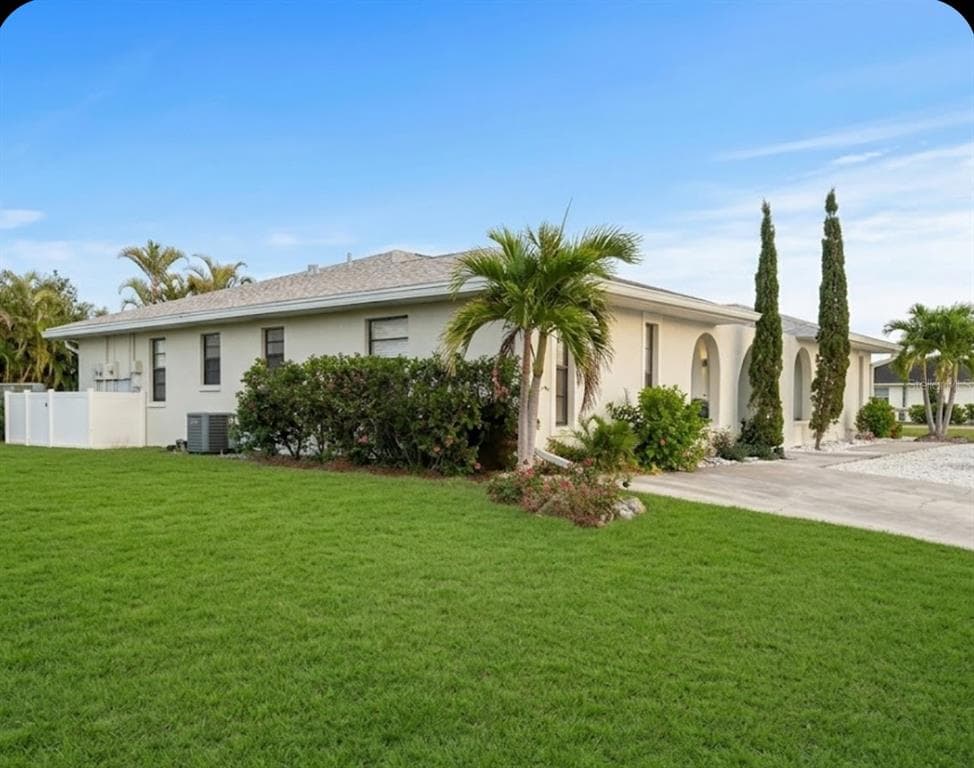 130 BOUNDARY BOULEVARD # A&B, ROTONDA WEST, FL 33947