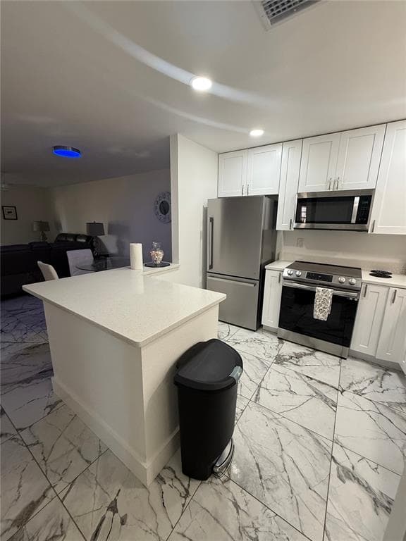 130 BOUNDARY BOULEVARD # A&B, ROTONDA WEST, FL 33947 — zdjęcie 4
