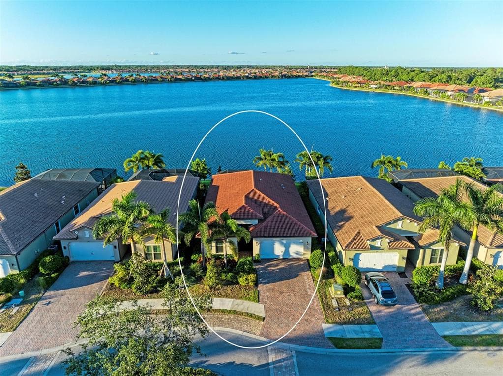 228 MARAVIYA BOULEVARD, NOKOMIS, FL 34275
