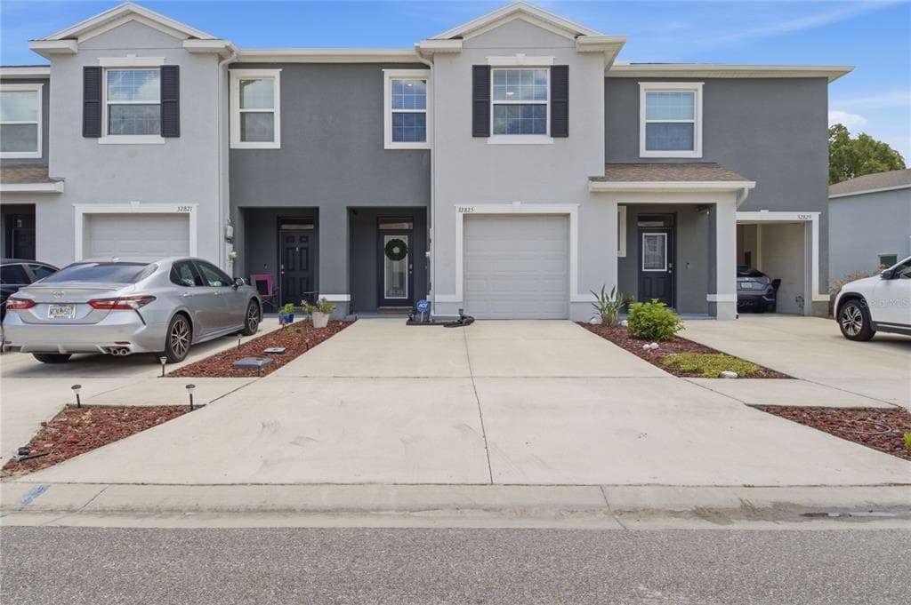 32825 PEZ LANDING LANE, WESLEY CHAPEL, FL 33543