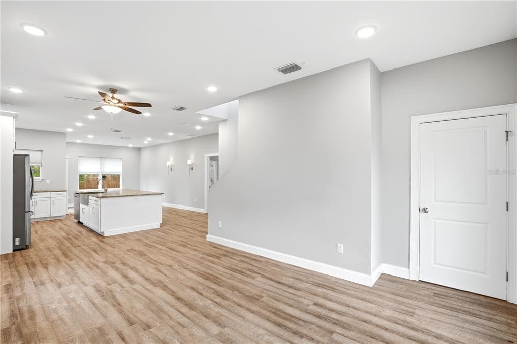 1712 31ST AVENUE N, ST PETERSBURG, FL 33713 — zdjęcie 5