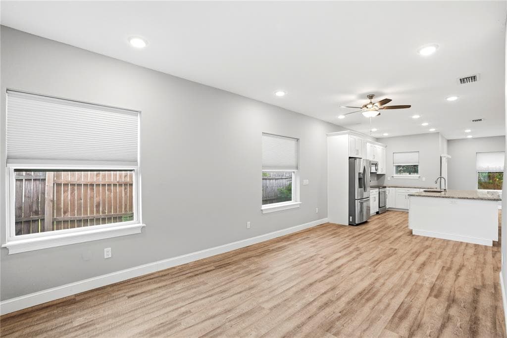1712 31ST AVENUE N, ST PETERSBURG, FL 33713 — zdjęcie 4
