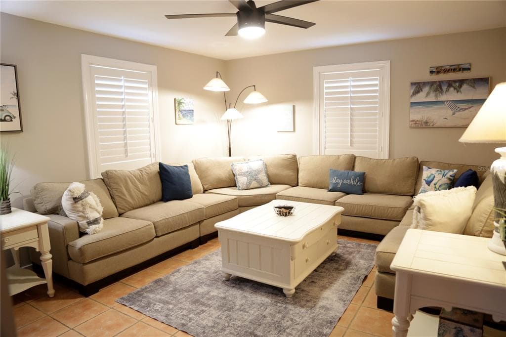 1999 N BETTY LANE, CLEARWATER, FL 33755 — zdjęcie 4