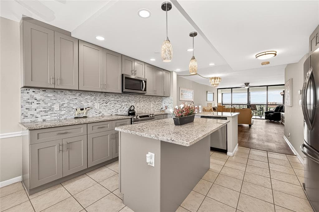9425 BLIND PASS ROAD # 1103, ST PETE BEACH, FL 33706 — zdjęcie 3