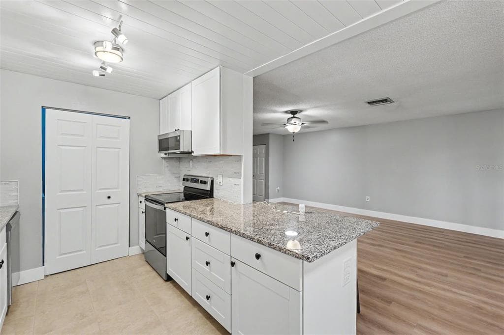1208 HIGHLAND AVENUE SE # 121, LARGO, FL 33771 — zdjęcie 5