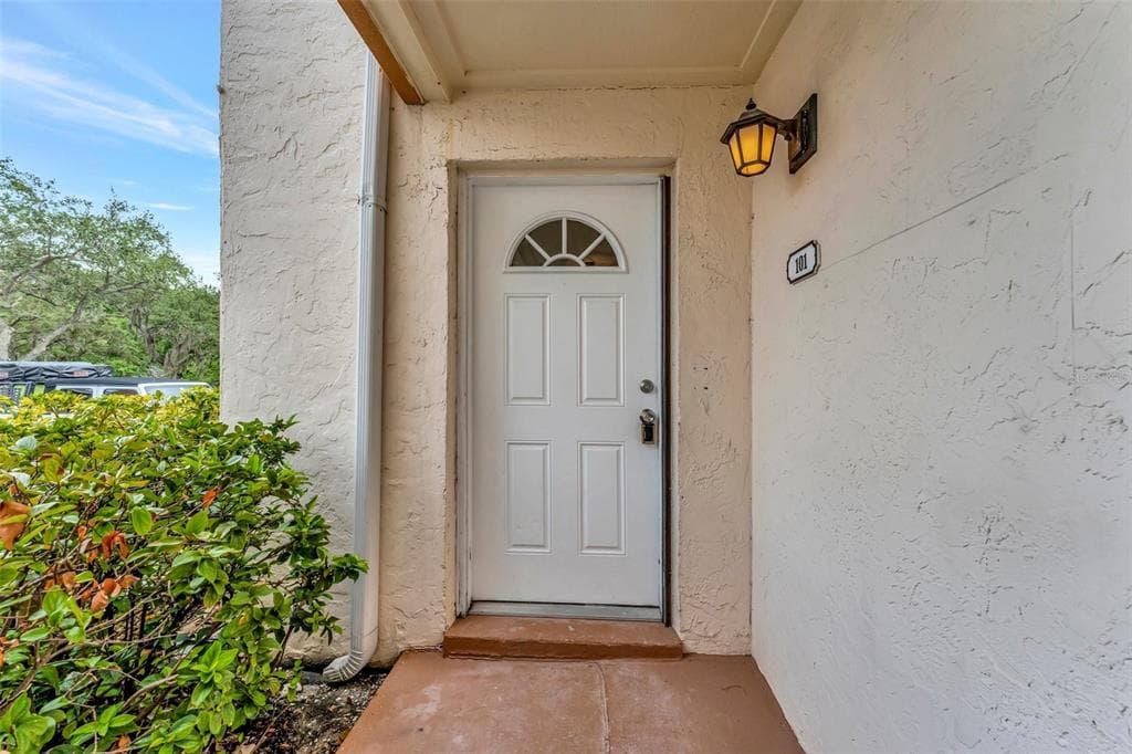 9940 7TH WAY N # 101, ST PETERSBURG, FL 33702 — zdjęcie 2