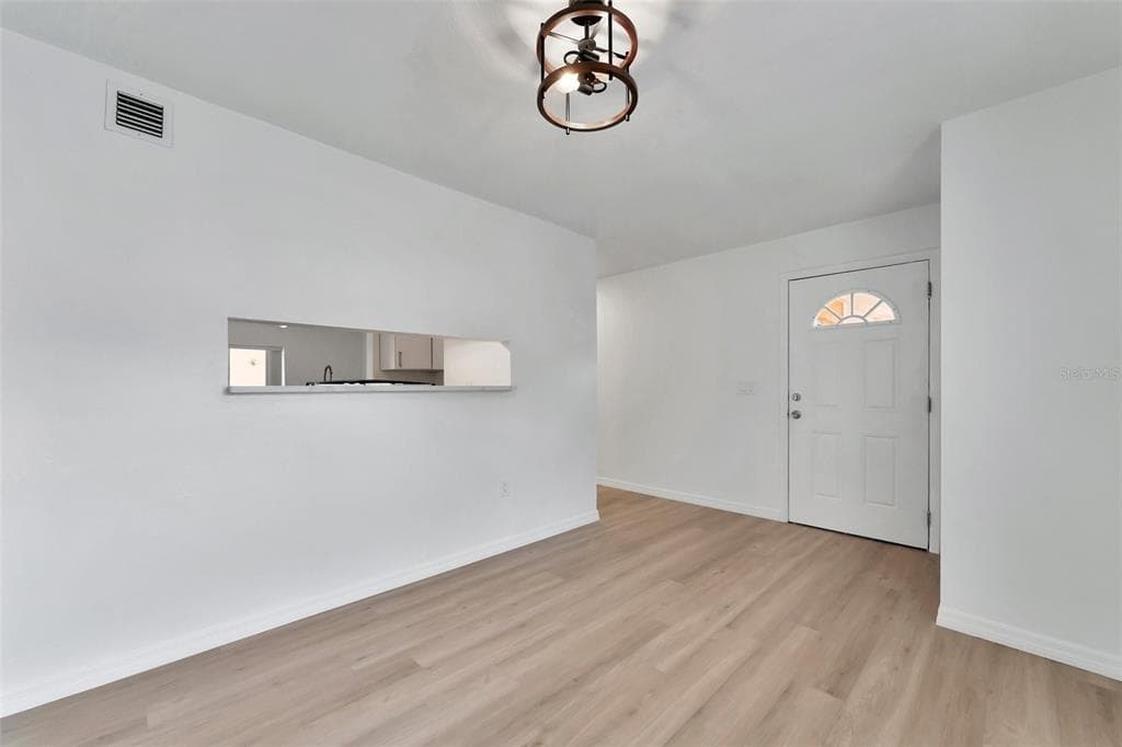 9940 7TH WAY N # 101, ST PETERSBURG, FL 33702 — zdjęcie 5